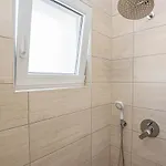Beach Front Apartment In Brodarica With Wifi Brodarica (Sibenik-Knin)