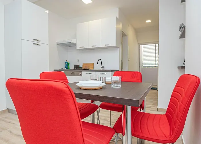 Appartement Cozy In With Wifi Brodarica (Sibenik-Knin)